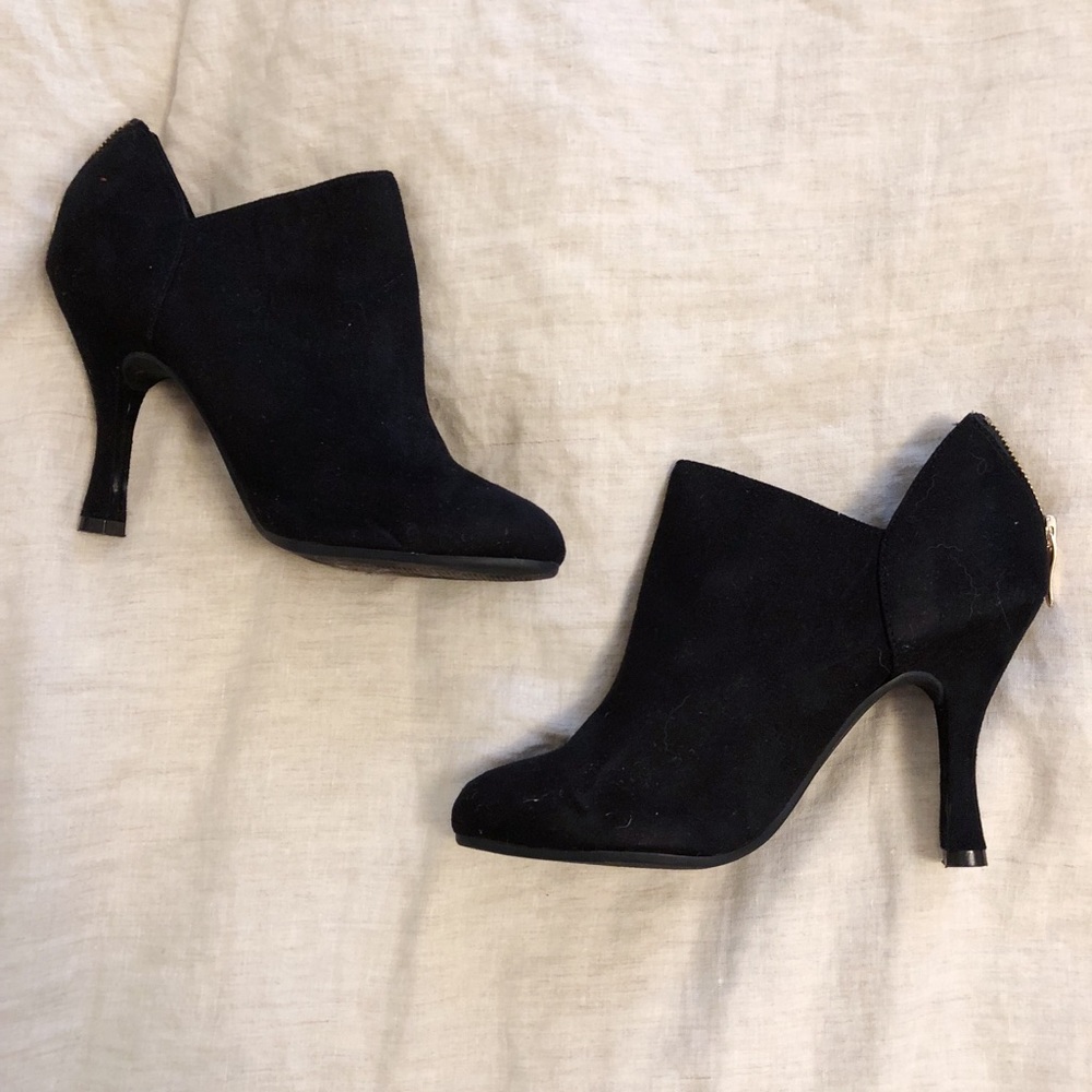 Xappeal Closed Toe Heels